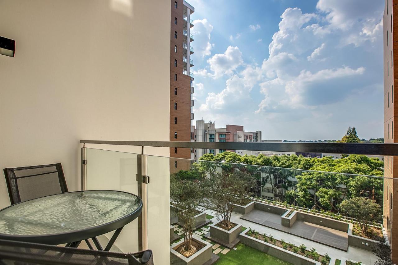 The Tyrwhitt Rosebank Apartments (Adults Only) Johannesburg Kültér fotó
